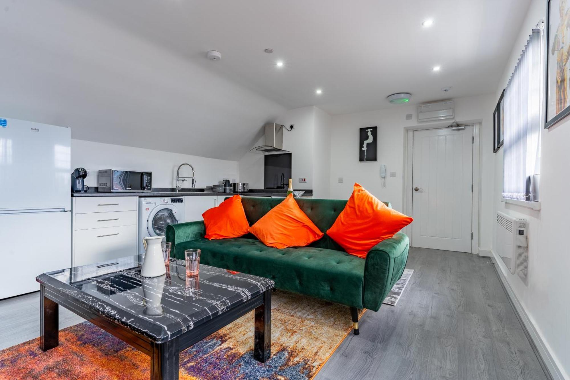 Cool Top Floor Apartment Very Near Birmingham Centre Bagian luar foto
