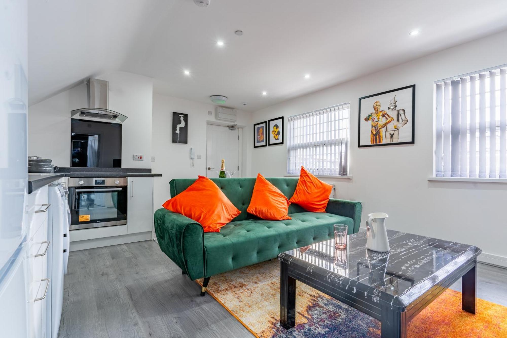 Cool Top Floor Apartment Very Near Birmingham Centre Bagian luar foto