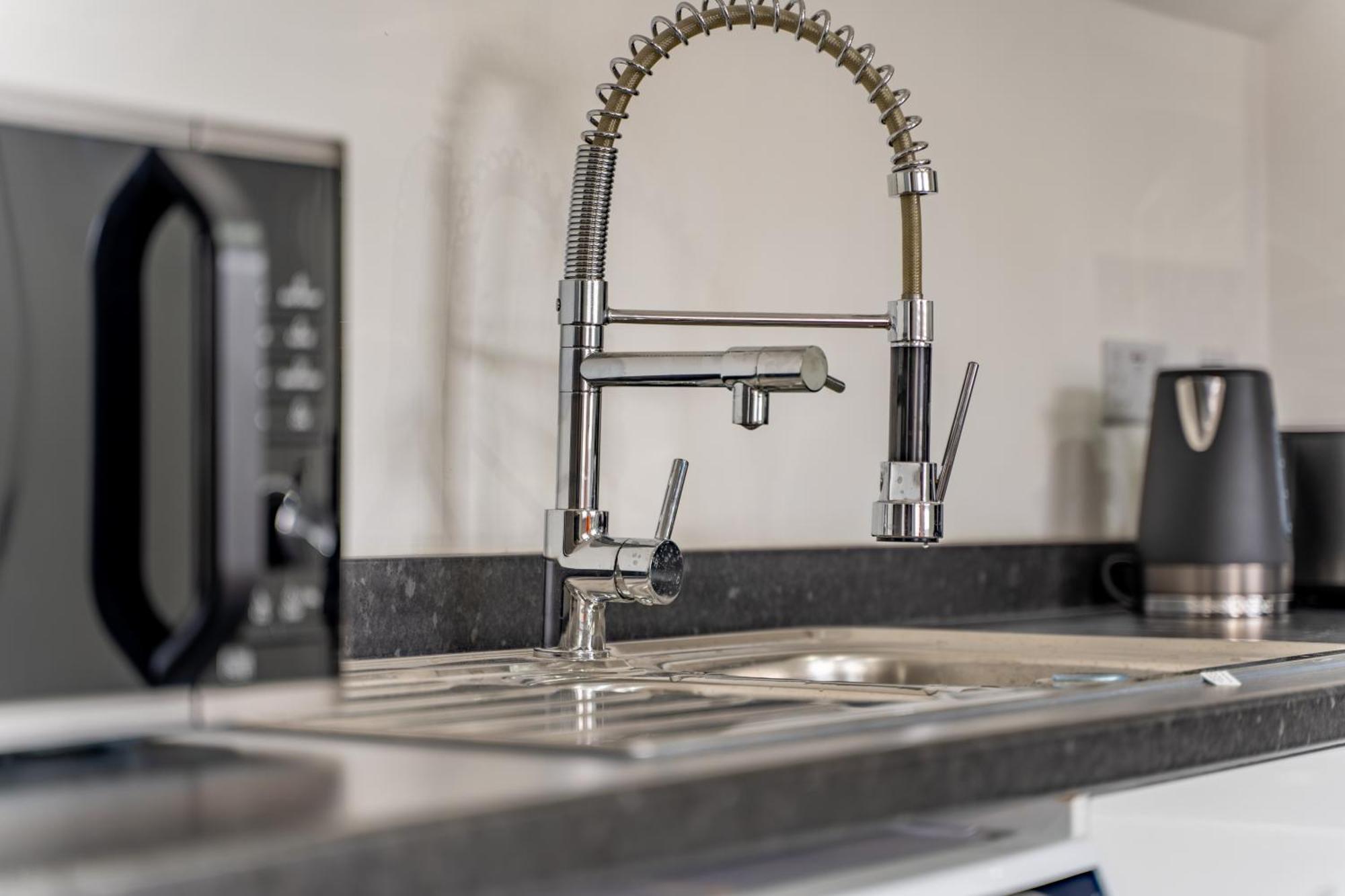 Cityview Birmingham Apartment Escape Bagian luar foto