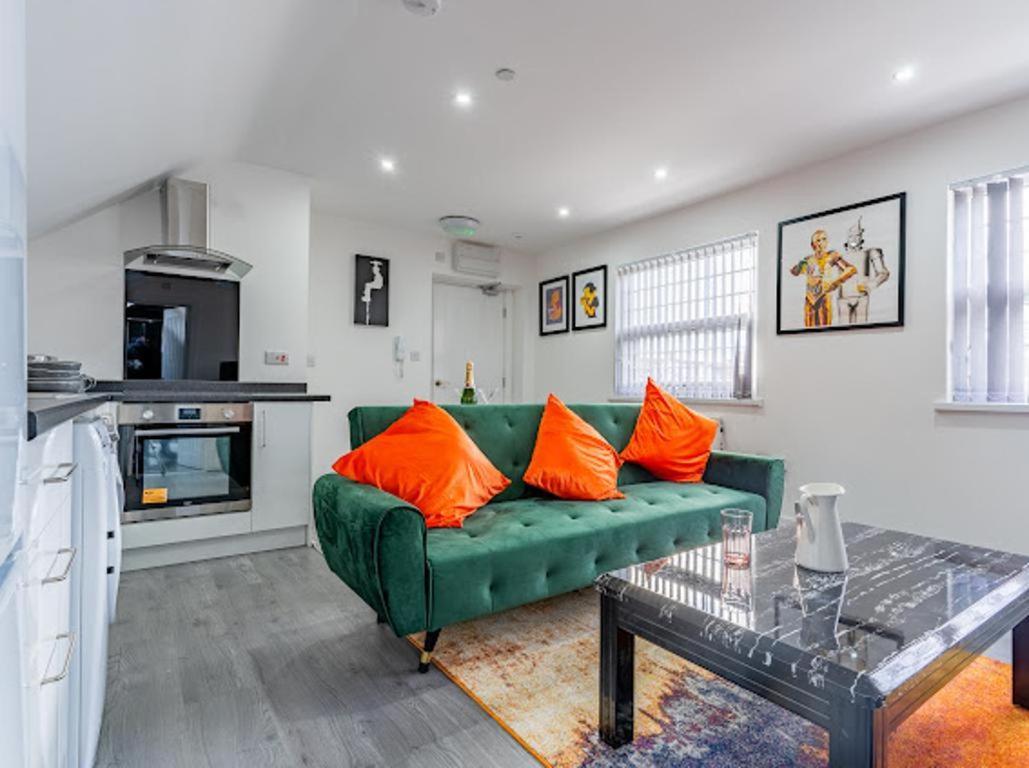 Cool Top Floor Apartment Very Near Birmingham Centre Bagian luar foto